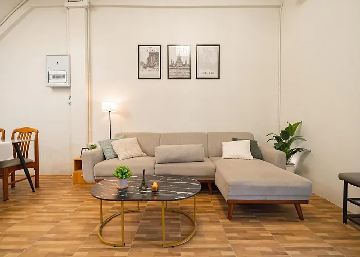 Siam Place - Spacious Family House In